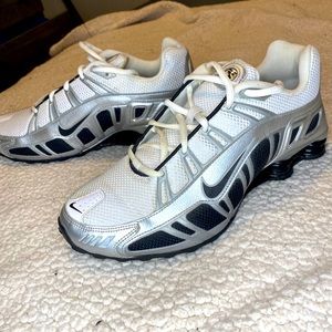 Men’s Nike Shox 10.5